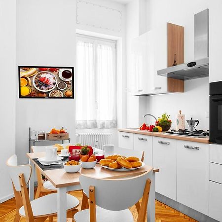 Exclusive 3 Bedrooms Apartment Near Duomo Milan Extérieur photo